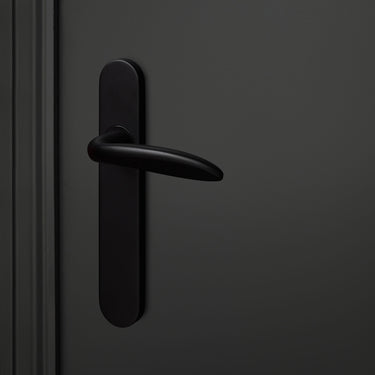 Benevento Türgriff schwarz mit abgerundetem Schild