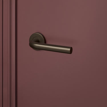 Oristano Türgriff aus Bronze mit runder Rosette