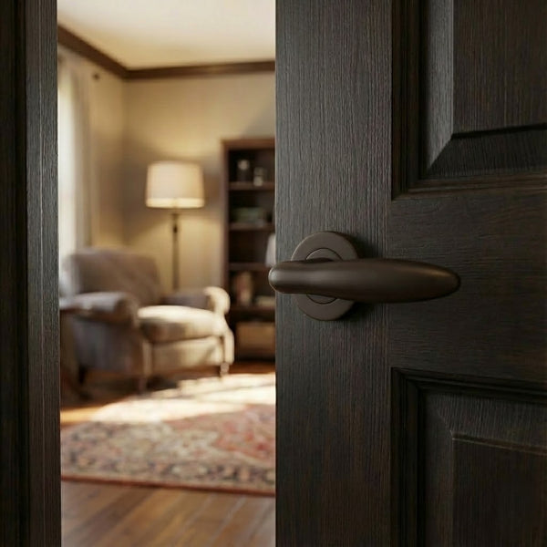 Pratona-Türgriff aus Bronze mit runder Rosette