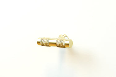 Schrankknopf Modell T, gerippt, mattgold, 50 mm