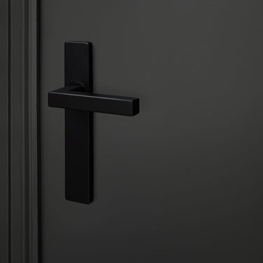 Viterbo Türgriff schwarz mit rechteckigem Schild